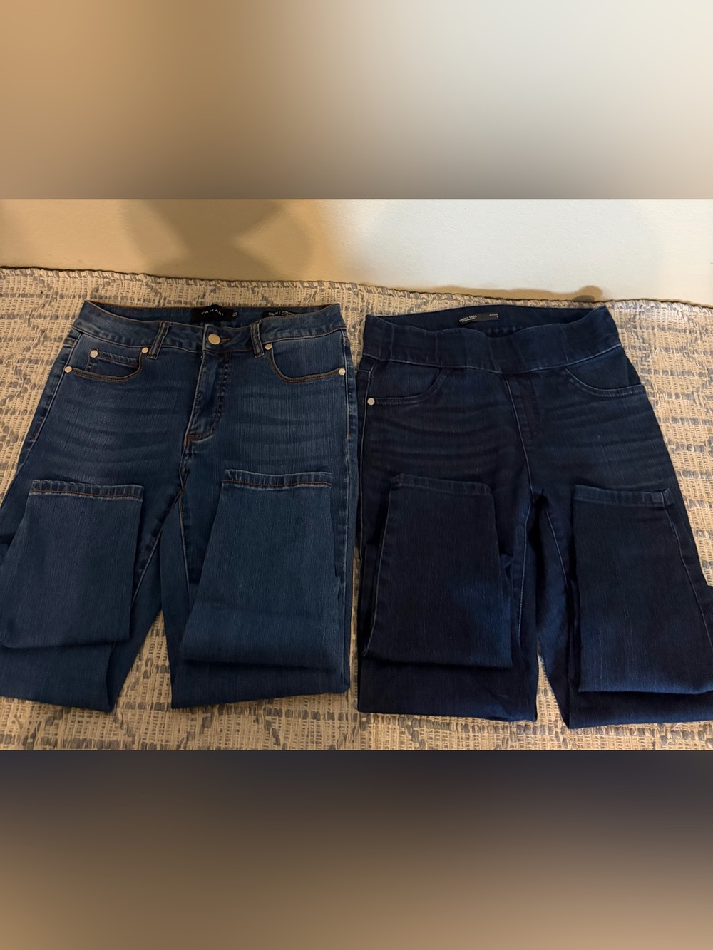 Combo Vera Wang & Tahari Chloe
jeans sz4